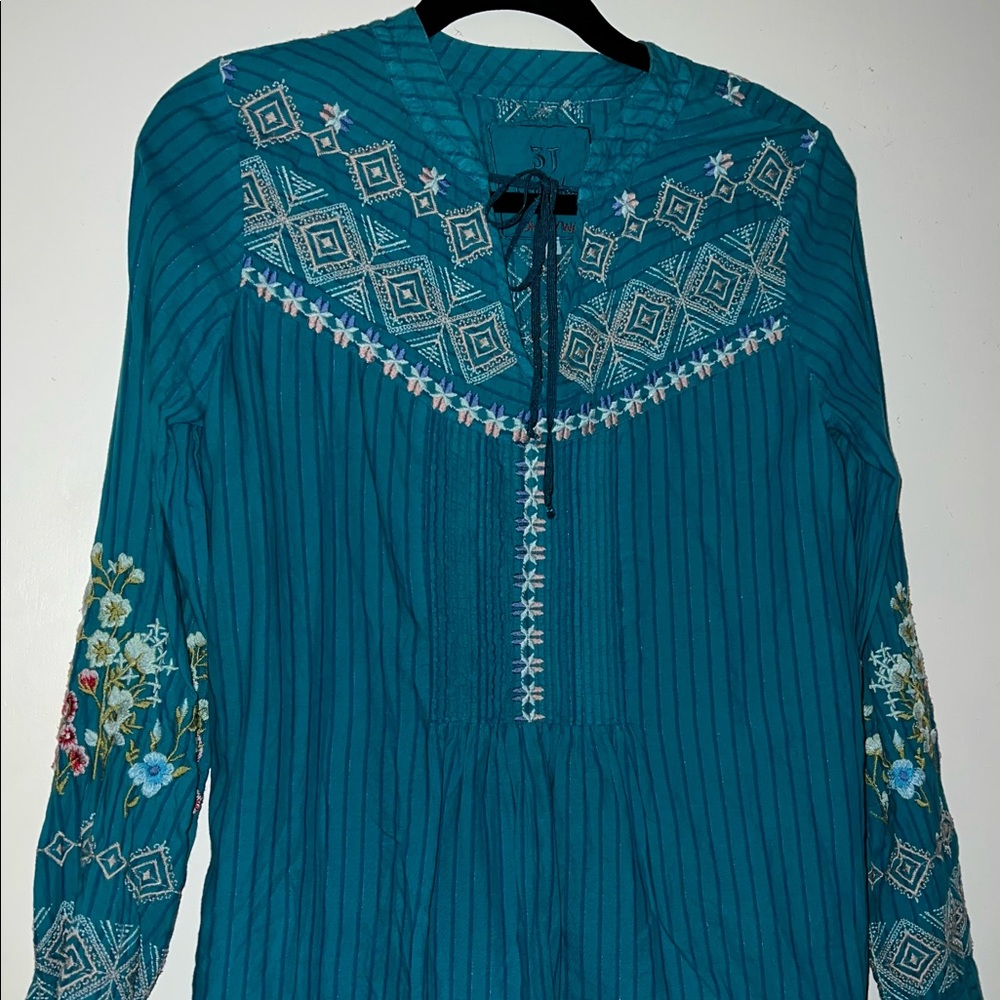 S small Johnny Was blue turquoise long sleeve top embroidered floral